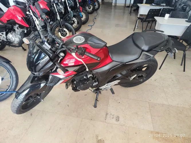 YAMAHA FZ 25 VERMELHA 2024 SHALON MOTOS 