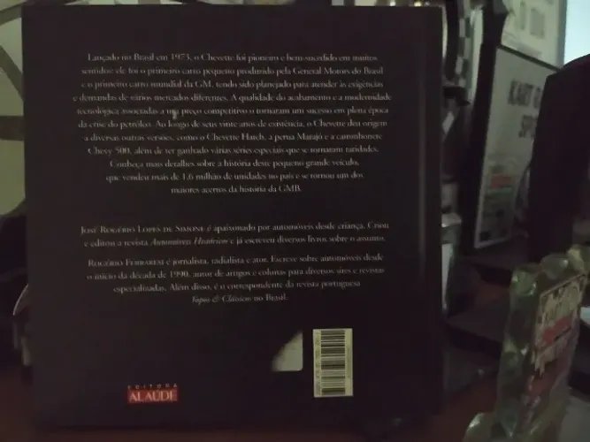 Livro Clássicos Esportivos - Chevette e Corvette - Novo