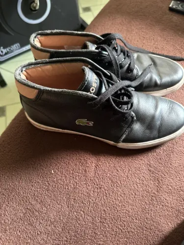 Tênis feminino Lacoste número 38 