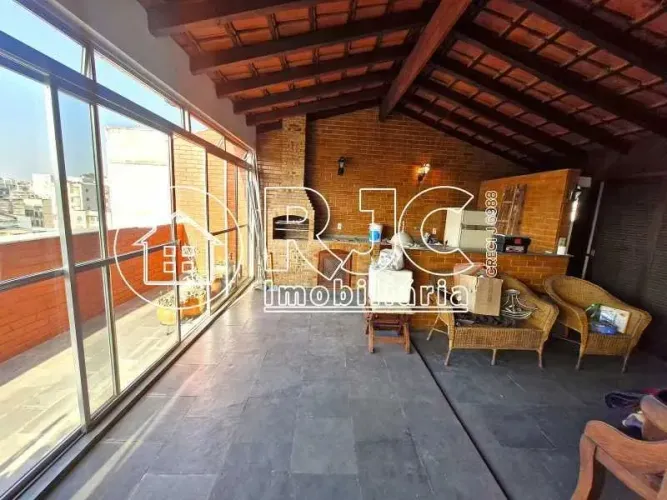 Cobertura duplex para venda possui 214m² com 4 quartos em Tijuca - Rio de Janeiro - RJ