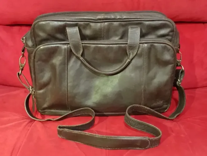 Pastas/Bolsa Le Postiche de Couro