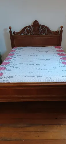 Cama casal com colchão