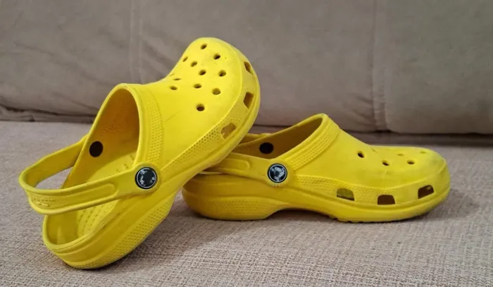 Crocs Amarela
