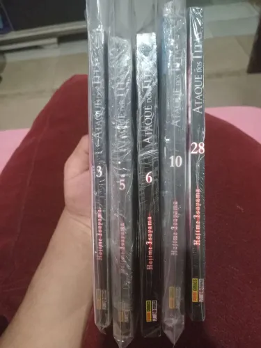 Mangás ataque dos titãs vol 3,5,6,10 e 28