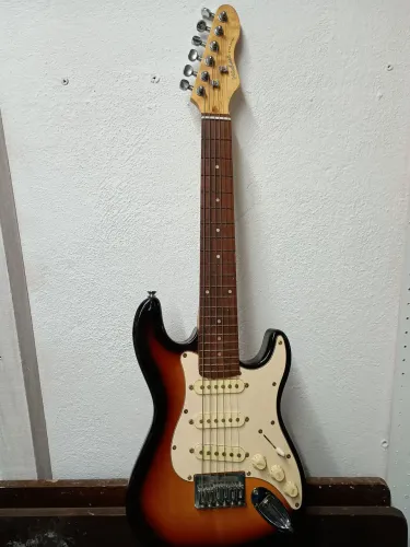 Guitarra Michael STM Séries. Muito linda e bem conservada. Atente todas as categorias 