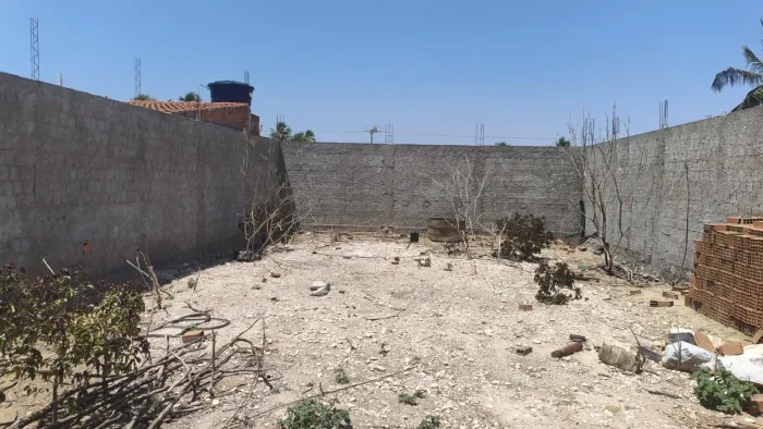 Vendo Terreno na Barra 