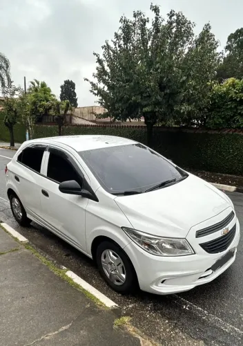 Chevrolet Onix JOY Hatch 1.0 8V Flex Mec. 4P 2018