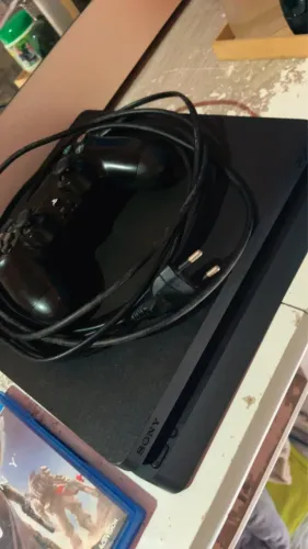 PS4 Slim desbloqueado