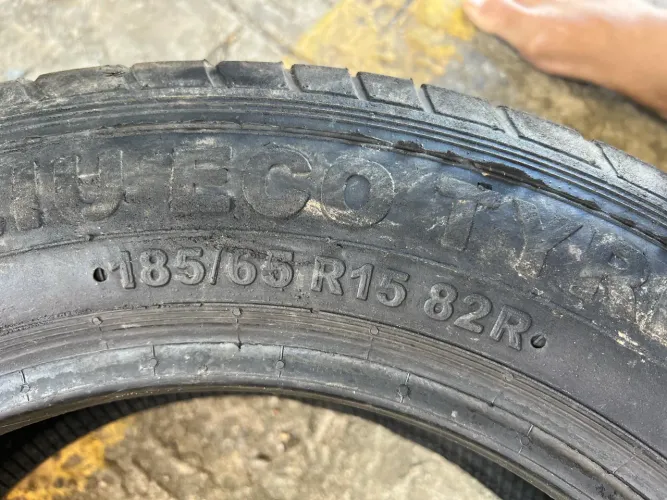 Pneu aro 15