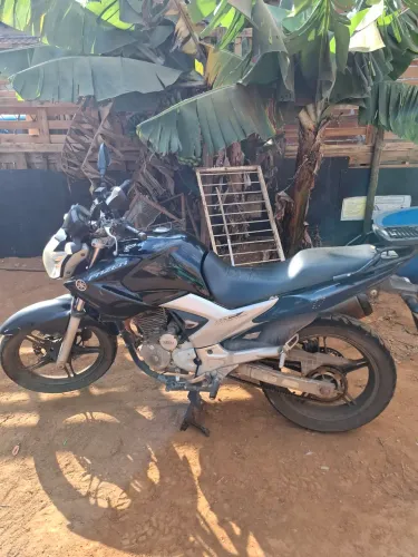Fazer 250