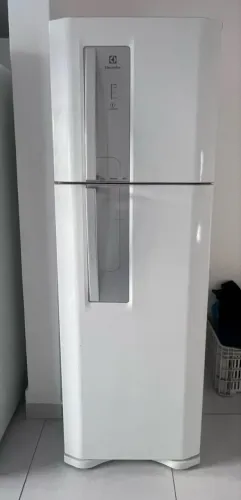 Geladeira Eletrolux Semi Nova!