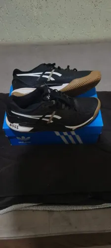 Tênis semi novo impecável