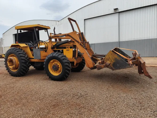 Trator Valmet 128 4x4