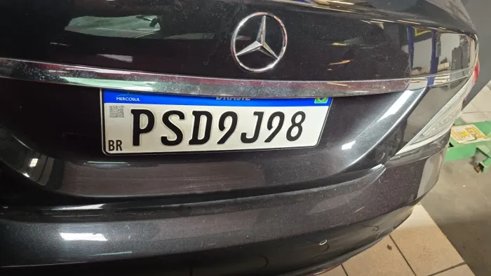 Bati com esse carro, e estou vendendo as peças