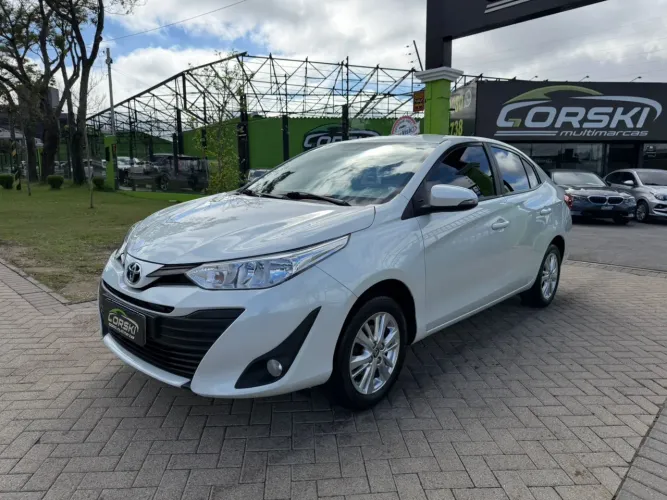 Toyota Yaris XL Sedan 1.5 Flex 16V 4P Aut. 2019