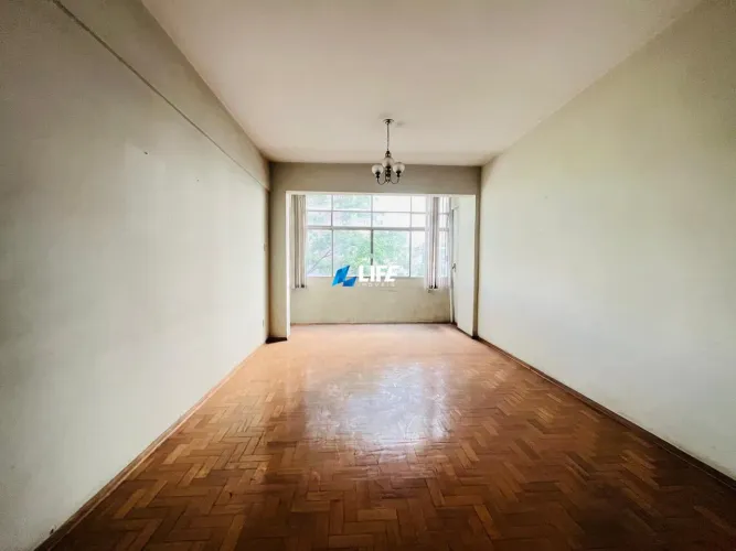 Condomínio Edifício São Bernardo: Apartamento em estado original para reforma com aproxima