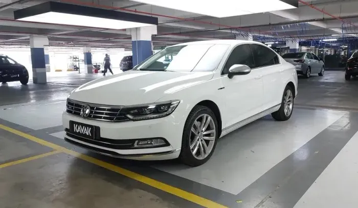 Volkswagen Passat Highline 2.0 TSI 220cv Tip. 2018