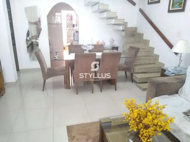 Casa Duplex em Condomínio com Varanda e Lazer em Lins de Vasconcelos! RO01X