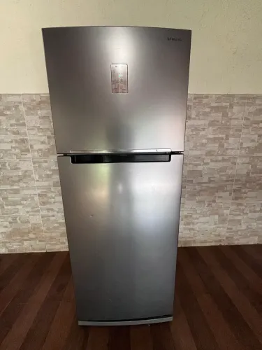 Vendo Geladeira Samsung 460L com defeito