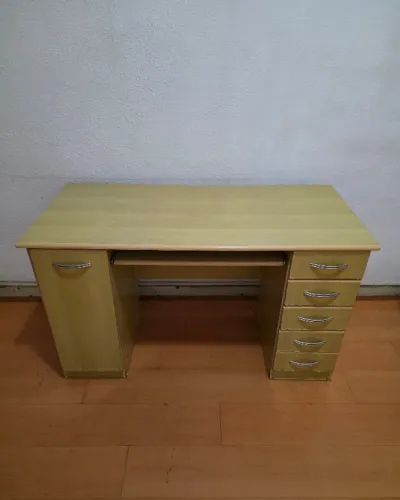 Mesa de Escritório Escrivaminha com 5 Gavetas e Espaço para Teclado