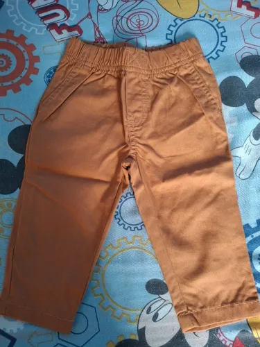 Calça Carter's - 9 meses, nunca usada - tirei a etiqueta para lavar