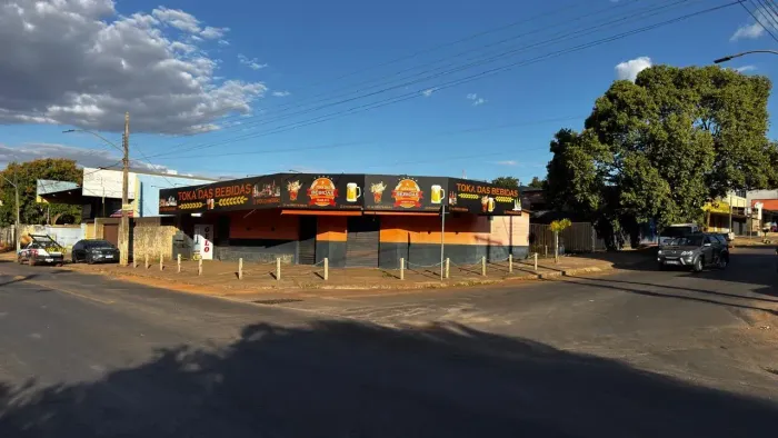 Vendo ponto comercial de esquina em Nerópolis saída para Nova Veneza