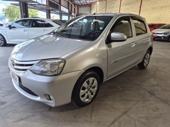 Toyota Etios X 1.3 Flex 16V 5P Mec. 2016