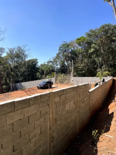 Vende- se Chacara em formação