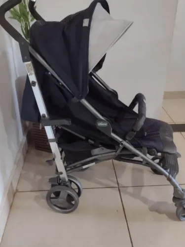 Carrinho de bebê passeio 