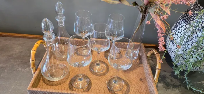 Kit para Vinho e Receber Decanters, Taças e Vaso Decorativo