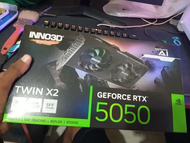 VENDO PLACA DE VÍDEO GEFORCE RTX 5050 INNO3D