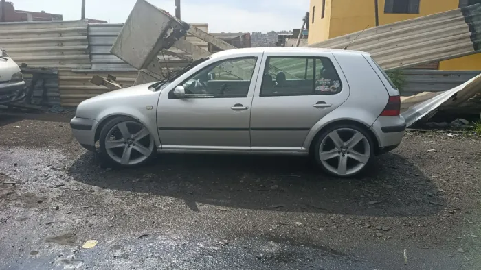 Volkswagen Golf 1.6 MI/ 1.6 MI Gener./black & Silver 2000