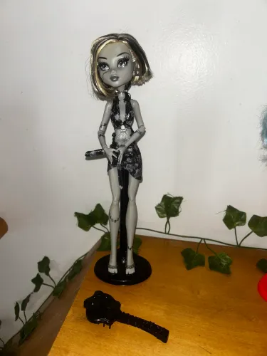 Frankie Skull Shores Monster High G1