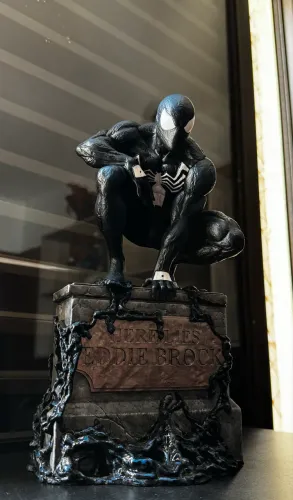 Estátua Homem Aranha Simbionte / Spider man - Escala 1/6