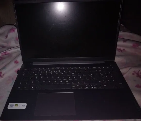 Notebook Lenovo IdeaPad 3i prata