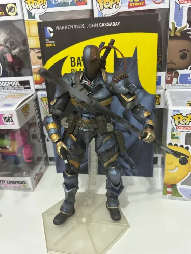 deathstroke - batman arkham origins (play arts kai) original
