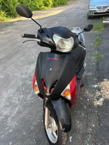 Honda lead 2010