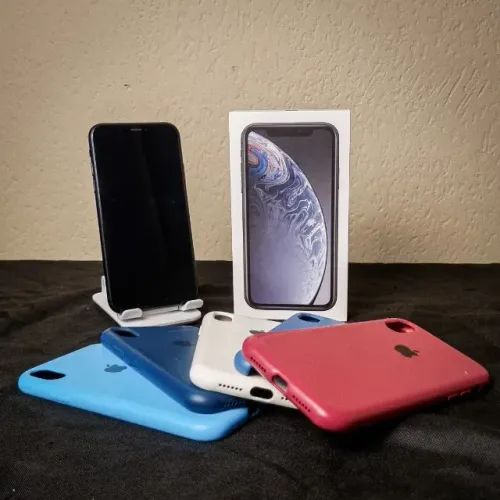iPhone XR 64GB Preto - Impecável na Caixa + 5 Capinhas