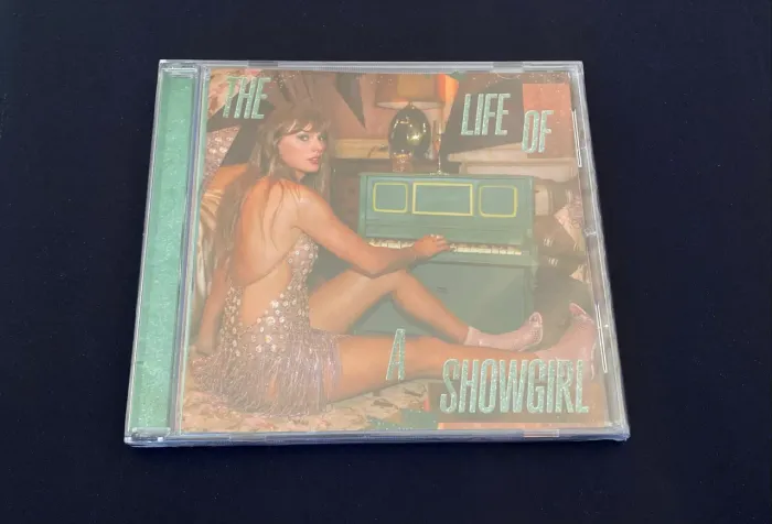 CD Taylor Swift - The Life of a Showgirl (Life Is A Song Acoustic Version) (lacrado)