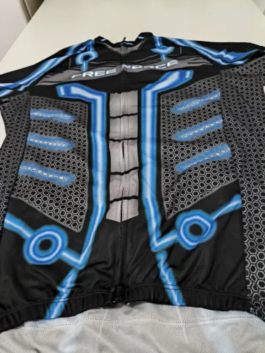 Conjunto ou Roupa de Ciclismo Free Force