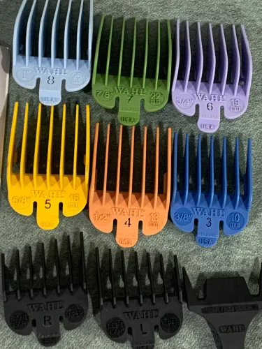 Kit de Pentes para maquina de cortar cabelo Profissional _Original Wahl EUA com 8 Peças 