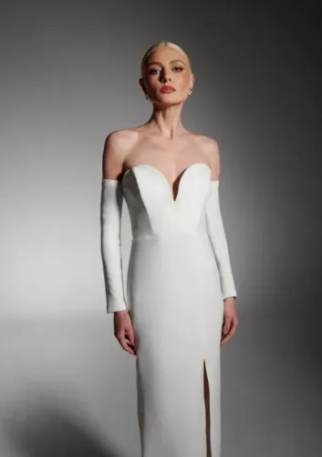 Vestido OFF-WHITE ideal para casamento ou evento social