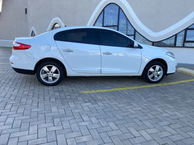 Renault Fluence Sed. Dynamique 2.0 16V Flex Aut. 2012