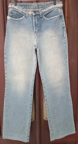 Calça jeans Zoomp vintage lavagem clara com desfiados cintura média tam 40 Usada Desapego