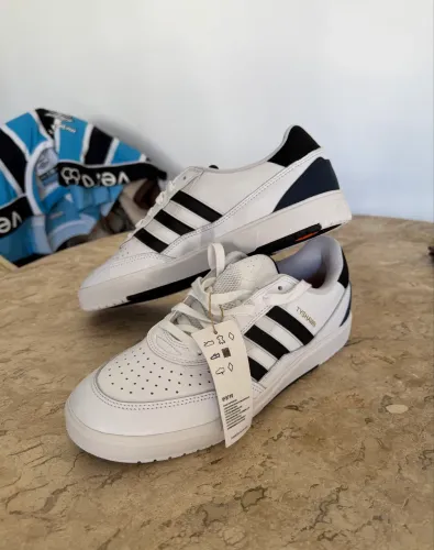 Adidas Tyshawn II.