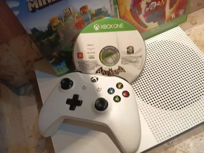 Xbox one s todo revisado valor: 1099 reais