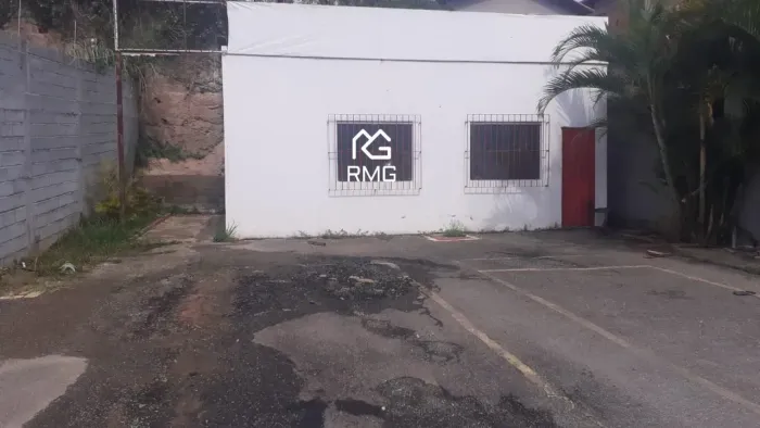Lote para aluguel com 450m² - Bairro Planalto.