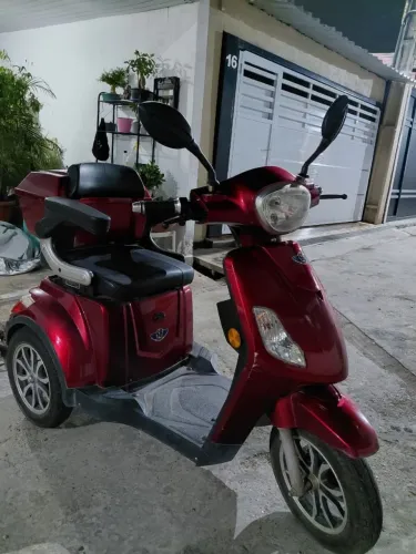 Moto ( triciclo) elétrica
