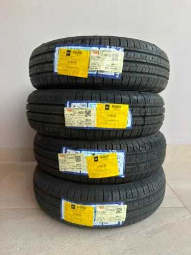 Kit 4 Pneus Aro 14 Touring HP Royal Black 175/70R14 84T - Novos, nunca usados e com NF