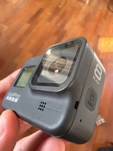 Câmera GoPro Hero Black 8 + acessorios